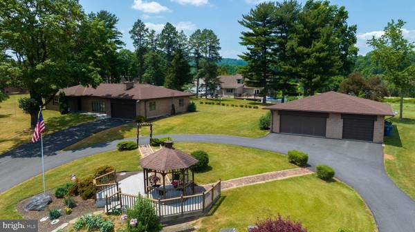 271 MEADOWBROOK AVE, York, PA 17406