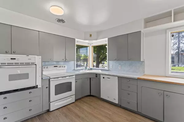 7303 N Monroe St, Spokane, WA 99208