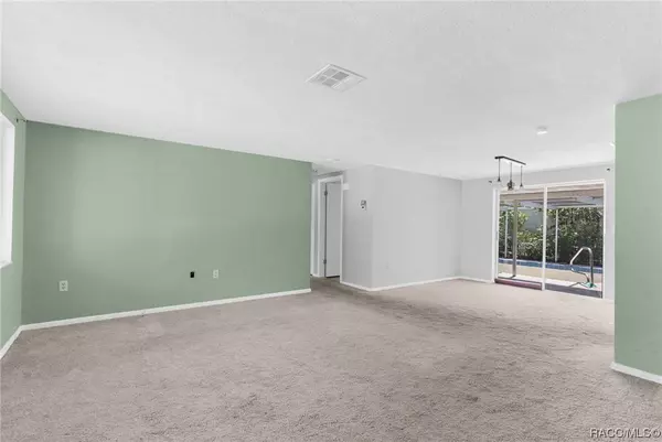 8941 Sterling LN, Port Richey, FL 34668