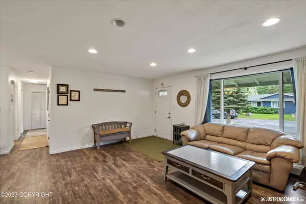 6154 E 21st AVE, Anchorage, AK 99504