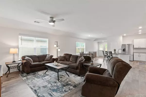 109 LOGGY BAYOU, Cibolo, TX 78108-4090