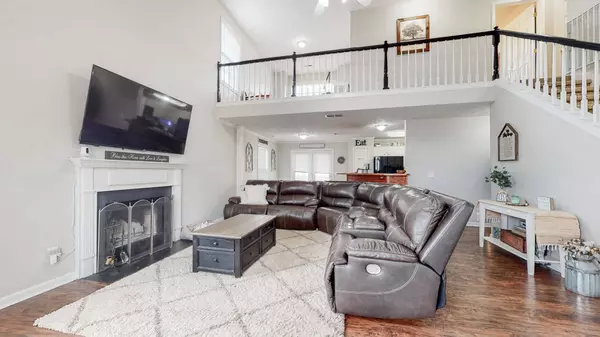 1105 Maxie Ct, La Vergne, TN 37086