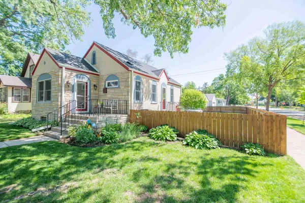 3957 45th AVE S, Minneapolis, MN 55406