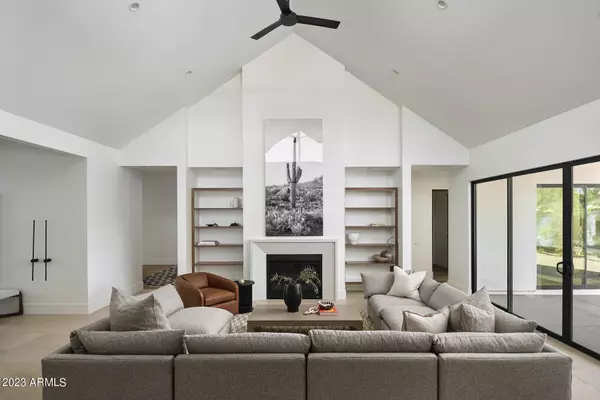 4244 E CATALINA Drive, Phoenix, AZ 85018