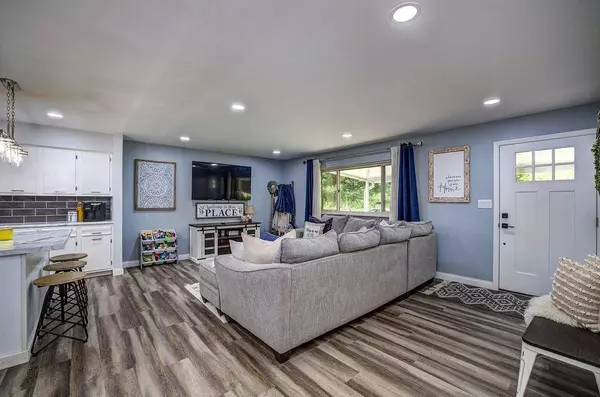 6261 Todhunter Rd, Monroe, OH 45044