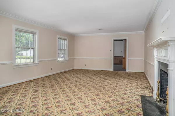 111 N Hilliard Street, Nashville, NC 27856