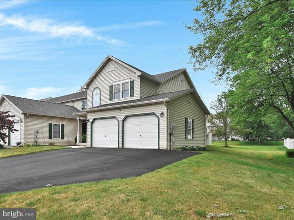 19 NOTTINGHAM DR, Mechanicsburg, PA 17050