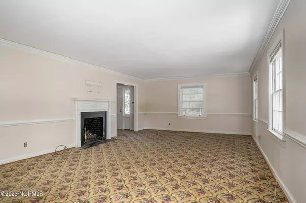 111 N Hilliard Street, Nashville, NC 27856