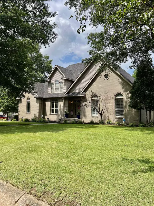 1106 SUMMERHILL DR, Paragould, AR 72450