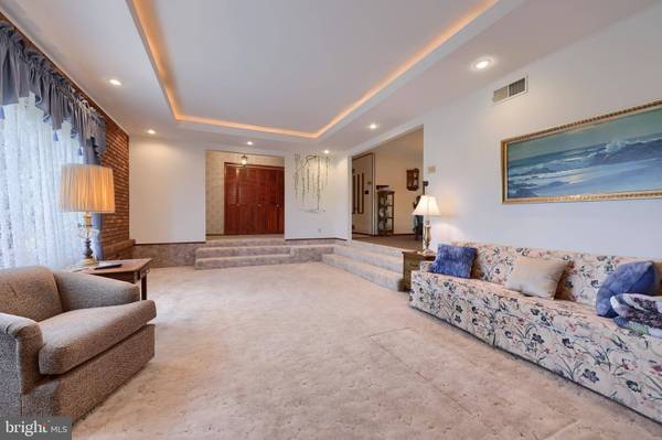 271 MEADOWBROOK AVE, York, PA 17406