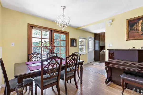 109 Meister WAY, Sacramento, CA 95819