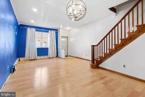 2111 S ROSEWOOD ST, Philadelphia, PA 19145