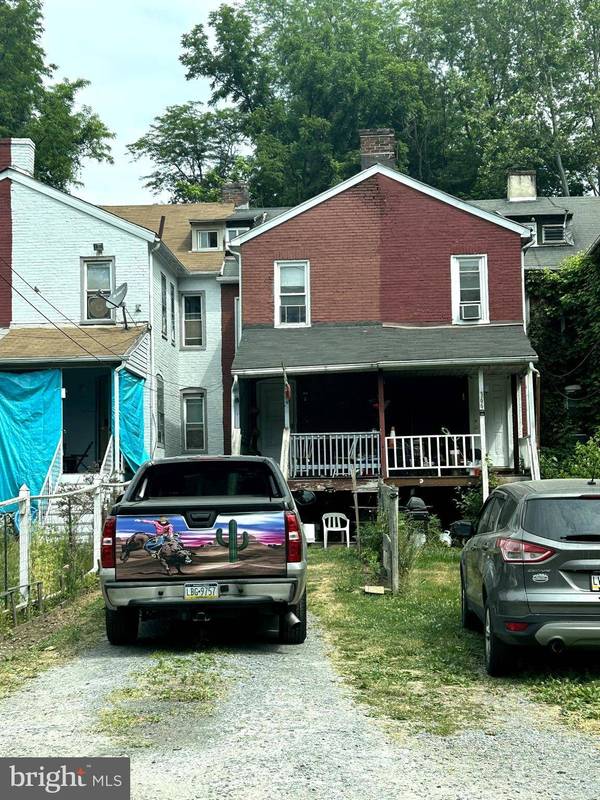 368 VALLEY RD, Coatesville, PA 19320