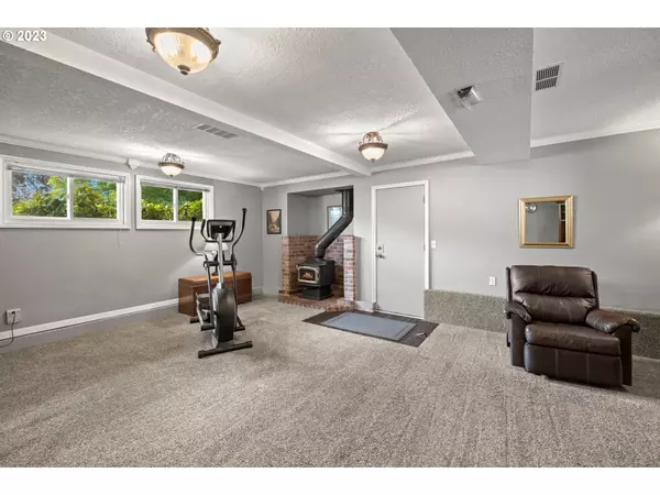 353 N 31ST AVE, Cornelius, OR 97113