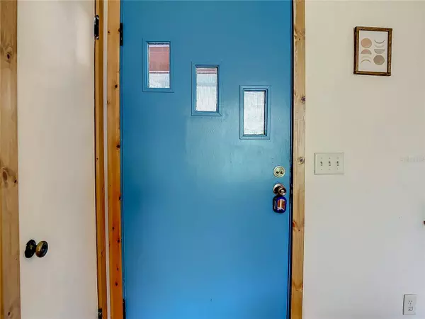 4890 HARDING RD N, St Petersburg, FL 33709