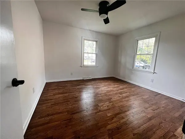 8507 E 47th TER, Kansas City, MO 64129