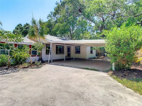 4890 HARDING RD N, St Petersburg, FL 33709