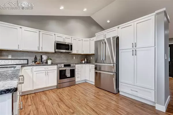 7425 Hollandale DR, Colorado Springs, CO 80919