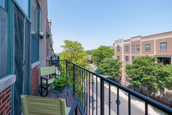 4101 S Michigan Avenue #308, Chicago, IL 60653