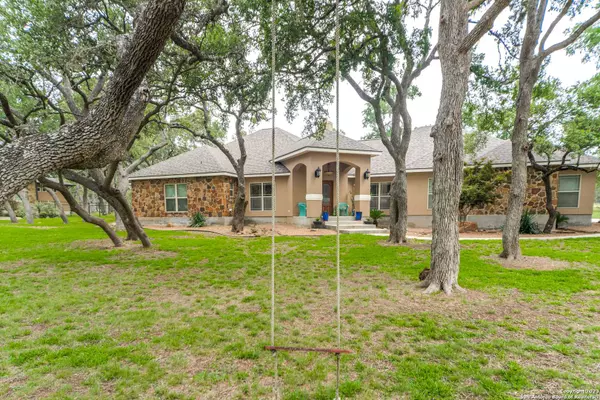 1359 GLENWOOD LOOP, Bulverde, TX 78163-1612