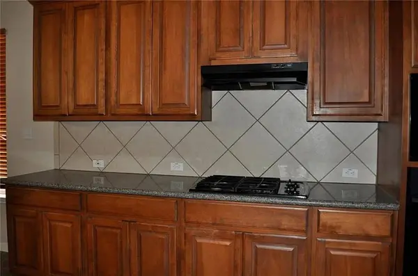 8021 Levata DR, Austin, TX 78739