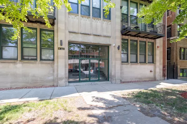 4101 S Michigan Avenue #308, Chicago, IL 60653