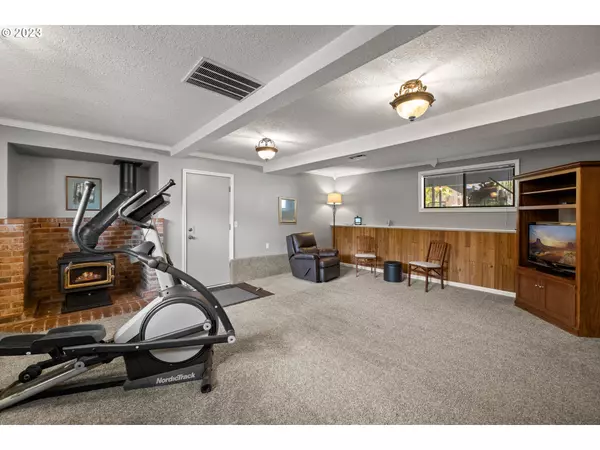 353 N 31ST AVE, Cornelius, OR 97113