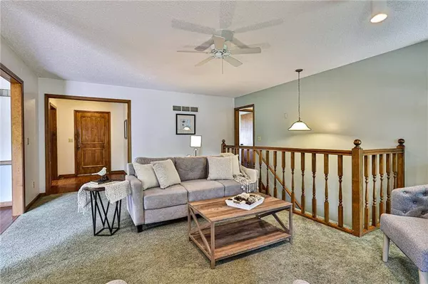 12413 W 53rd TER, Shawnee, KS 66216