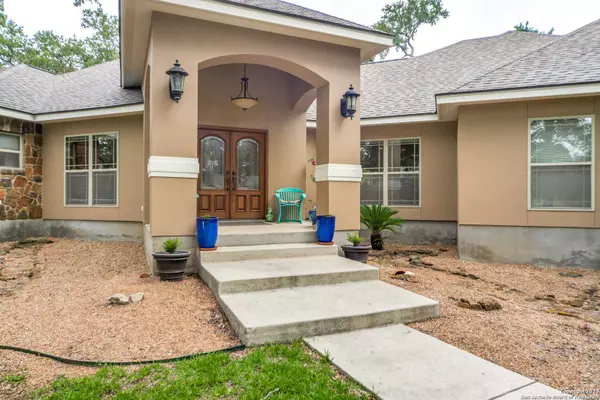 1359 GLENWOOD LOOP, Bulverde, TX 78163-1612