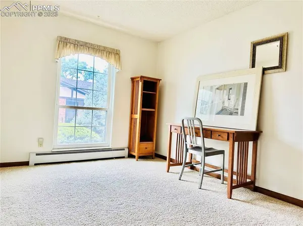 1026 Fairview AVE #104, Canon City, CO 81212