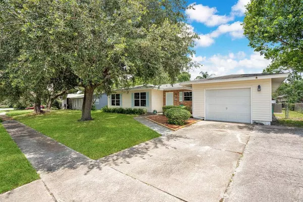 2021 KEYES LN, Deltona, FL 32738