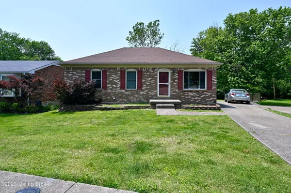 7910 Rochelle Rd, Louisville, KY 40228