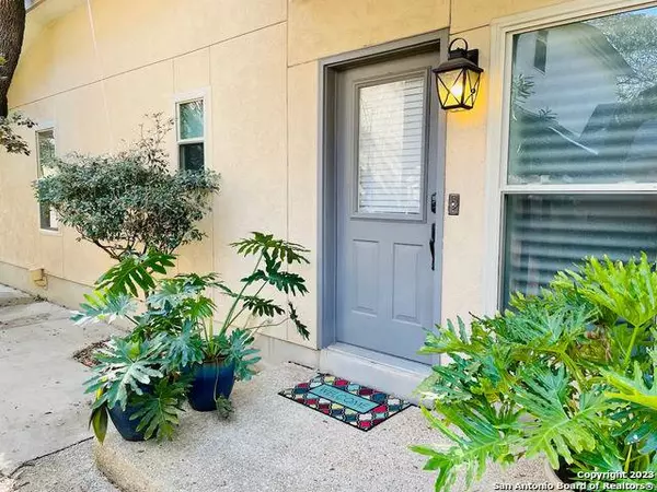 3414 WELLSPRINGS DR, San Antonio, TX 78230-2512