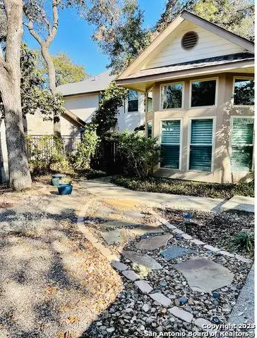 3414 WELLSPRINGS DR, San Antonio, TX 78230-2512