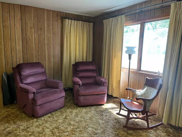 198 2nd AVE W, Wood Lake, MN 56297