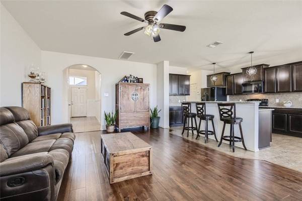 109 Hondo Gap LN, Jarrell, TX 76537