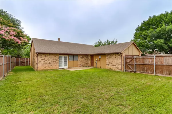 2825 Dickens Lane, Flower Mound, TX 75028