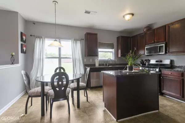 4991 Burberry WAY, Fairburn, GA 30213