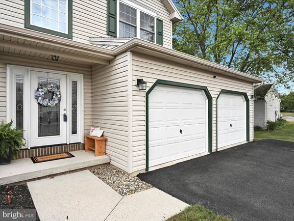 19 NOTTINGHAM DR, Mechanicsburg, PA 17050