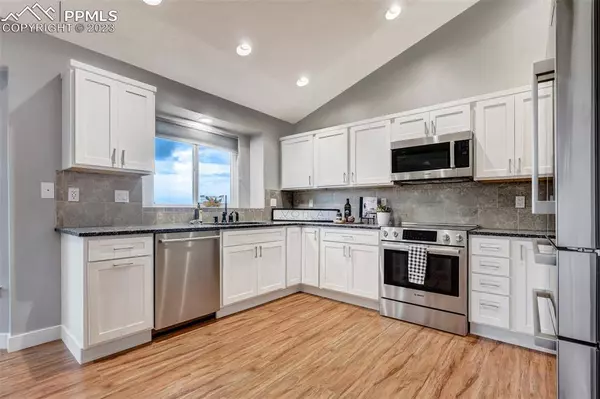 7425 Hollandale DR, Colorado Springs, CO 80919