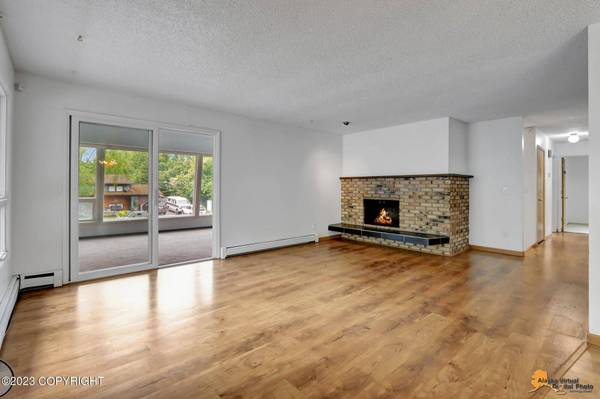 4905 Knights WAY, Anchorage, AK 99508