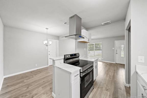 4342 DESERT VIEW DR, San Antonio, TX 78217-3630