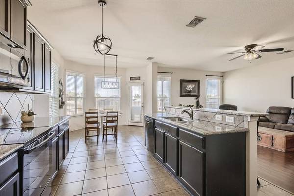 109 Hondo Gap LN, Jarrell, TX 76537