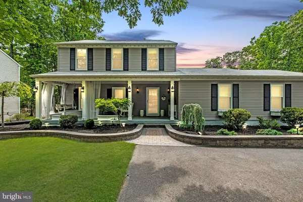 18 COVENGER DR, Medford, NJ 08055