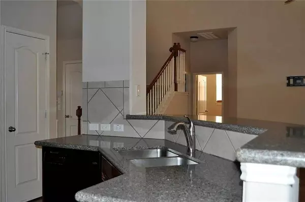 8021 Levata DR, Austin, TX 78739