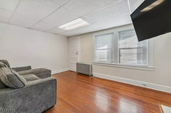 15 Hilltop Pl, Montclair Twp., NJ 07042