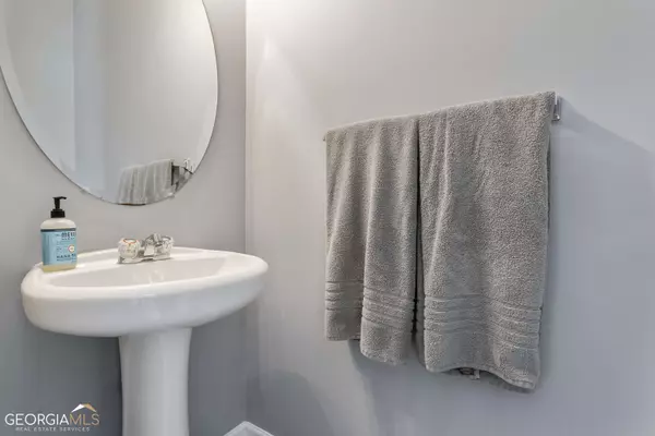 4991 Burberry WAY, Fairburn, GA 30213