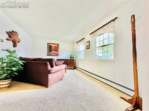 1026 Fairview AVE #104, Canon City, CO 81212