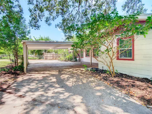 4890 HARDING RD N, St Petersburg, FL 33709