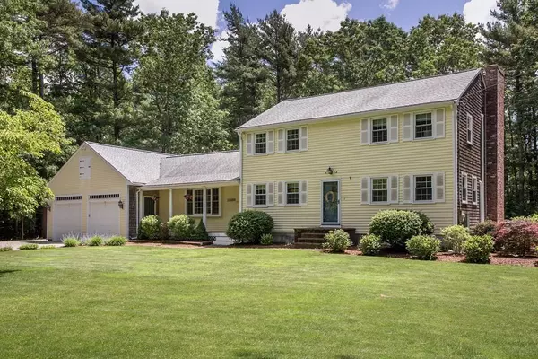 157 King Phillips Path, Duxbury, MA 02332
